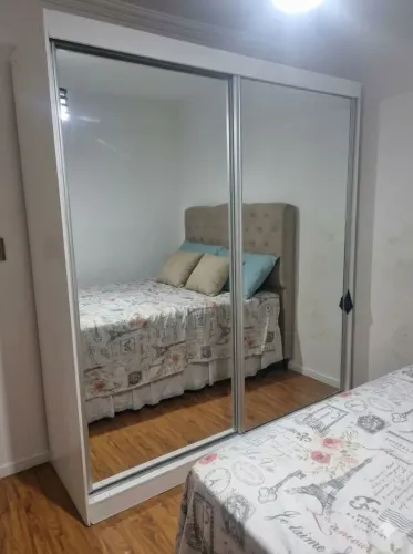 Vende-se guarda roupa e portas