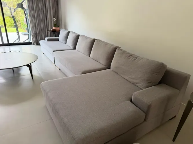 ?Sofá Grande com Chaise - 4,20m x 1,60m (Cinza)