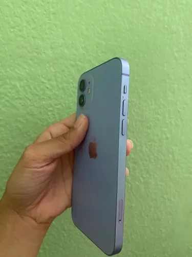 Vende se iPhone 12 em perfeito estado 