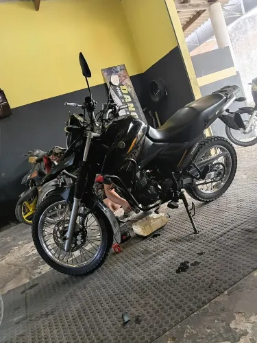 Moto top toda certinha