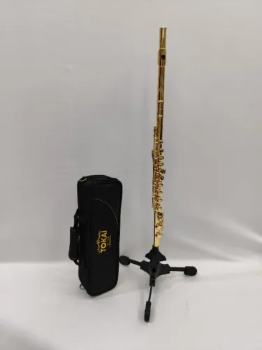 Flauta TransversalTFL-200G Tokai em Dó 16 Chaves - Dourada - NOVA