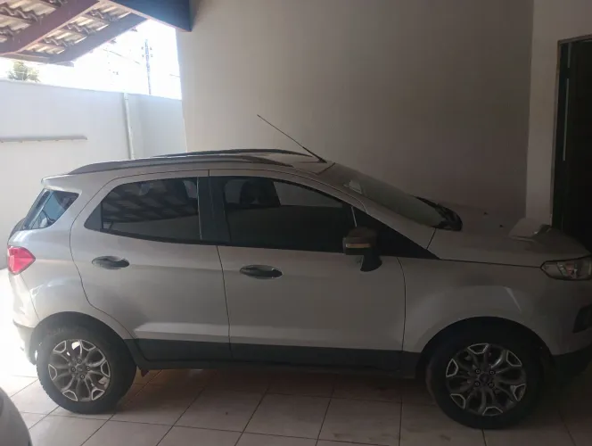 Ford Ecosport Freestyle 1.6 16V Flex 5P 2013