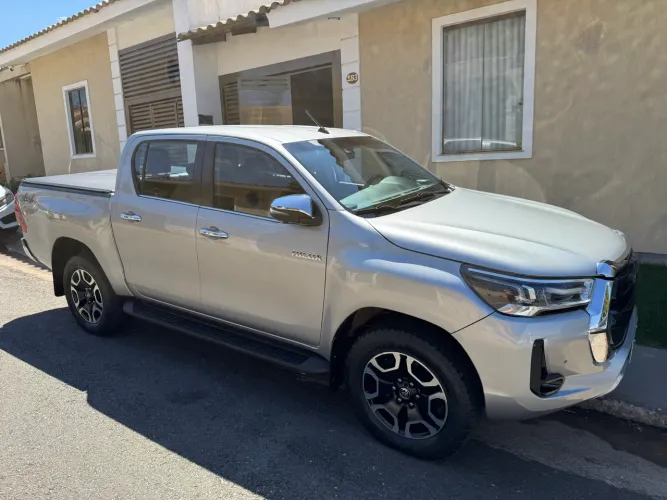 Toyota Hilux CD SRX 4X4 2.8 TDI 16V Diesel Aut. 2022