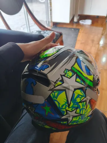 Capacete LS2 Praticamente novo