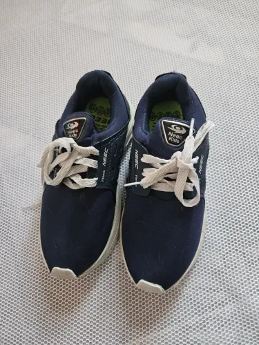 Tenis n 31 pouco uso