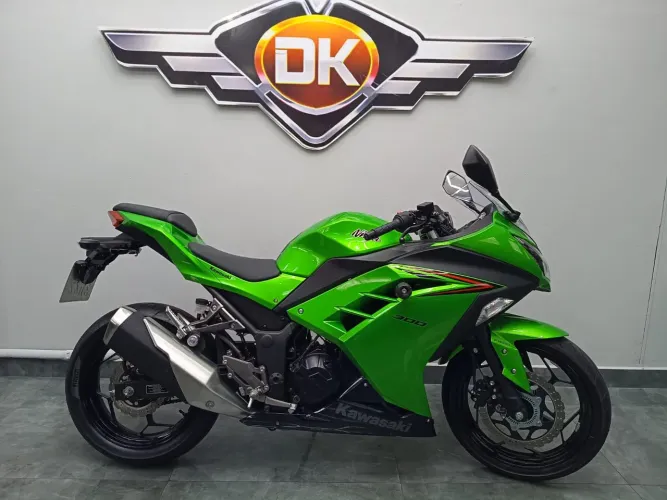 KAWASAKI NINJA 300 ABS 2024 VERDE