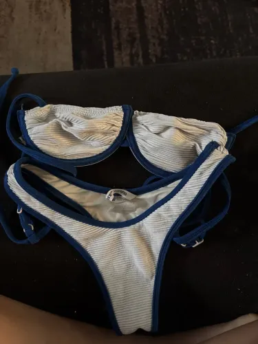 Bikini borana