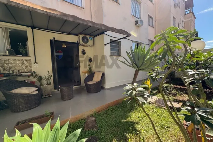 Apartamento com amplo Quintal e Jardim Encantador no Jardim Paulistano!