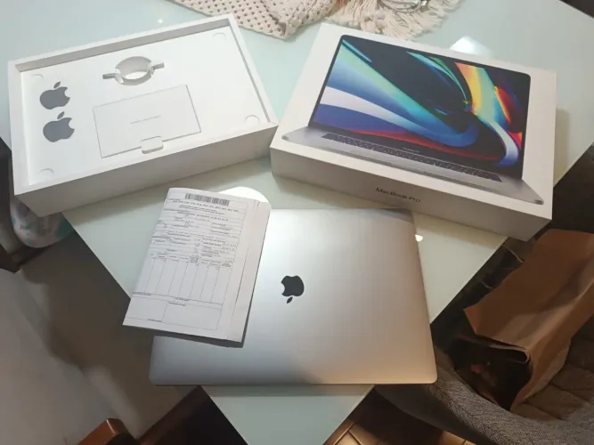 Apple MacBook Pro 16" - Cinza-Espacial | 512GB SSD | 16GB RAM | Estado de Novo 