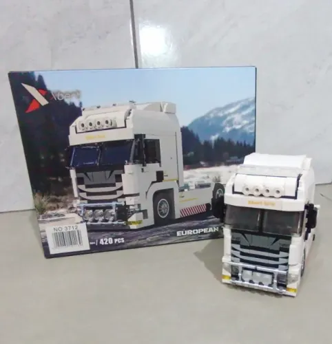 Blocos Infantil de montar tipo lego, caminhão 420 peças