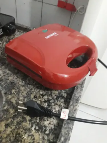 Sanduicheira excelente estado,desapego