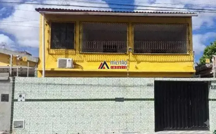 Casa Duplex para venda com 232m2 com 4 quartos no Bairro São Gerardo - Fortaleza - CE