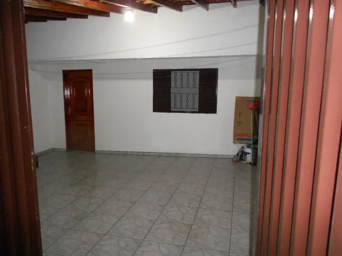 Alugo casa para Casal