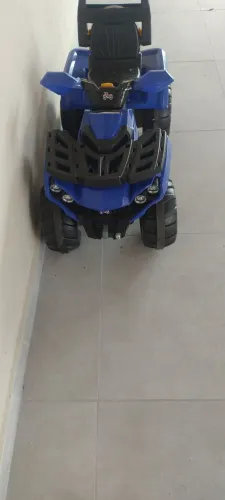 Vendo um trator velotrol seminovos 