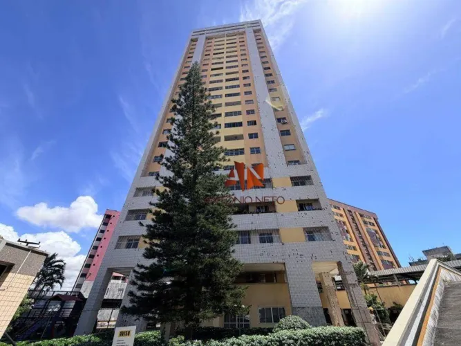 Lauro Maia II Apartamento com 4 dormitórios à venda, 108 m² por R$ 550.000 - Joaquim Távor