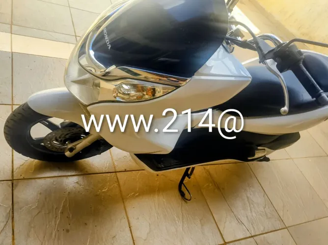 Desapego PCX DLX 150cc