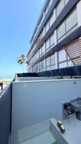 Flat com Piscina Pé na Areia - Rentabilizado