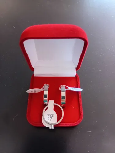 Conjunto de alianças prateadas