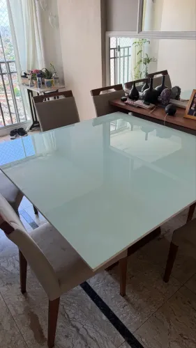 Conjunto mesa com 6 cadeiras