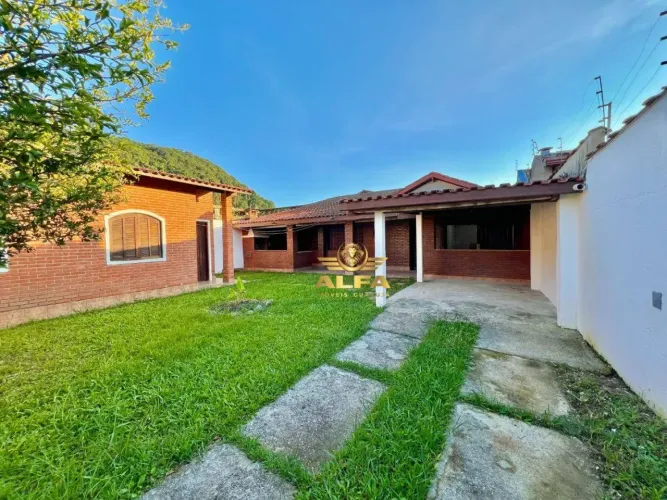 Casa à Venda no Guaiuba em Guarujá | Alfa Imóveis Guarujá