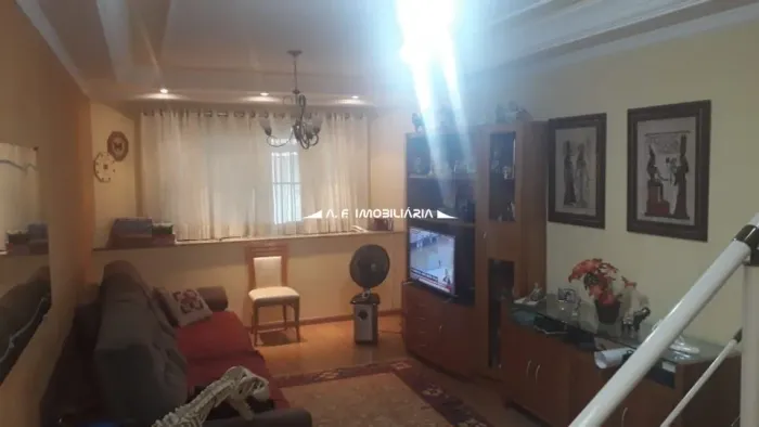 Sobrado para Venda em Pirituba, 3 quartos, 1 suíte, 4 vagas de garagem, 180m²