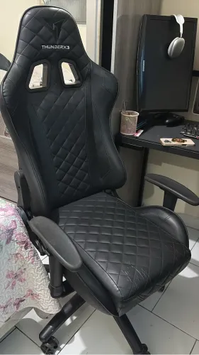 Cadeira Gamer Profissional TGC12 Preta ThunderX3 em ótimo estado