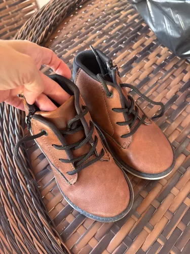 Bota menino 27