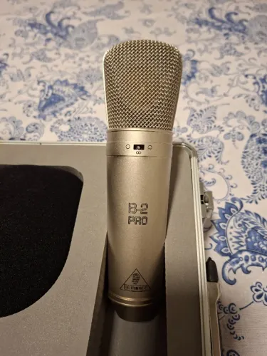 Microfone Condensador Behringer B-2 Pro