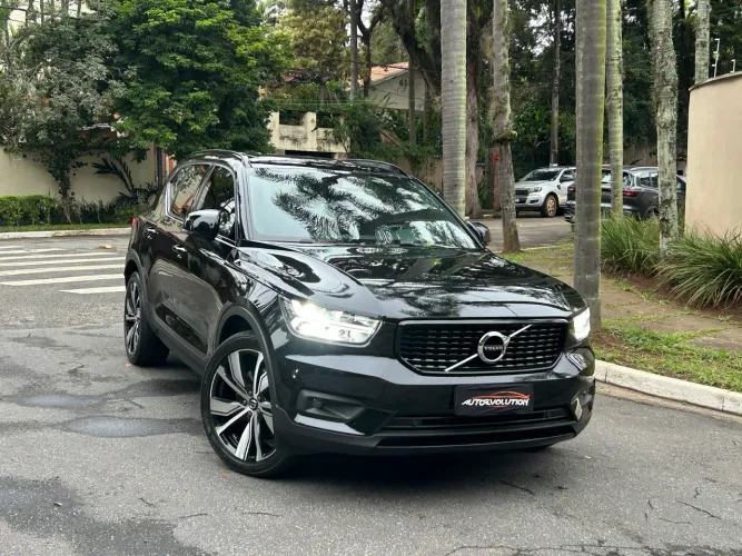 Volvo XC40 XC 40 T-5 Híbrido R-design 1.5 262cv FWD 2022