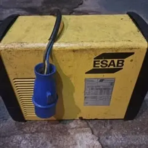 Máquina de Solda Esab LHN 220i Plus
