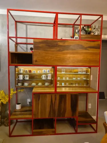 Estante de Madeira e Metalon - Design Moderno e Industrial