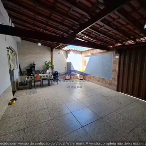 CASA VENDA COM QUINTAL GRANDE - R$450 MIL - FINANCIA \ FGTS