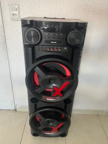 VENDO CAIXA DE SOM AMVOX ACA 1900W Está funcionando 100%, vendo por falta de espaço 