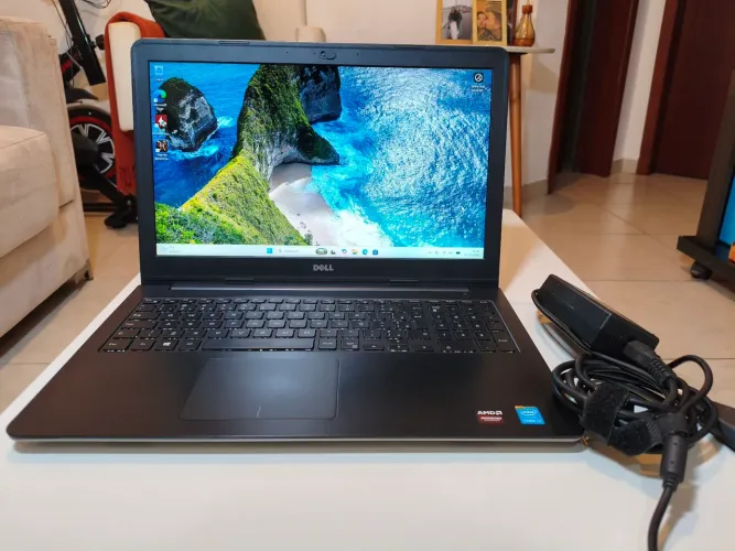 Notebook Dell Inspiron Intel i5, Placa de vídeo AMD R7 M260, 8GB RAM, SSD 1TB, Tela de 15"