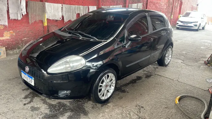 Fiat Punto Attractive 1.4 Fire Flex 8V 5P 2011