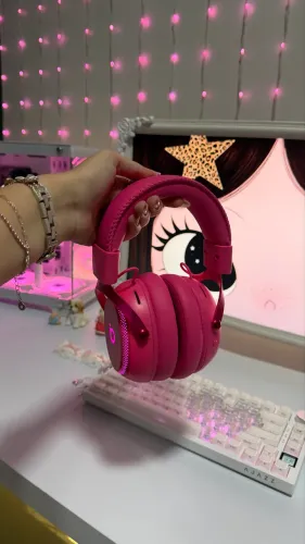 Headset Gamer Rosa Sem Fio 2.4GHz Bluetooth 5.3 RGB 50mm