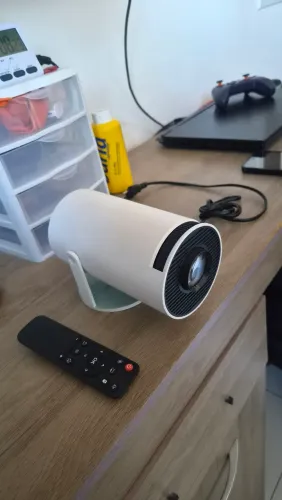 Projetor HY300 Smart Android Wi-Fi Bluetooth + Controle