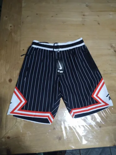 Trabalhamos com multimarcas , roupas de excelente qualidade e acabamento fino