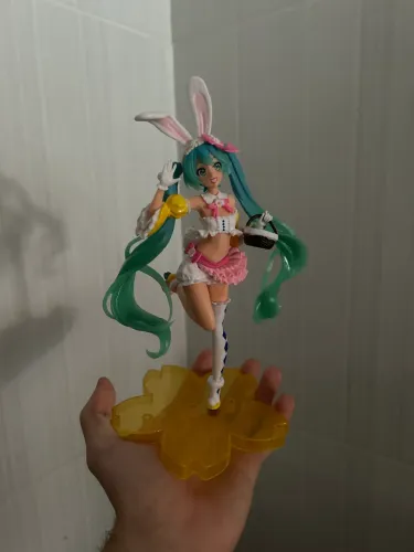 Action Figure Hatsune Miku - Versão Easter Bunny (Coelhinha) - 23cm