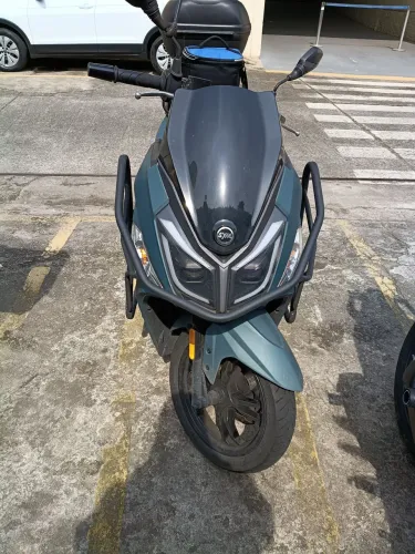 Cruisym 150 com 7km rodados quase nova