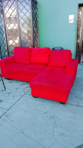 SOFA VERMELHO  790,00