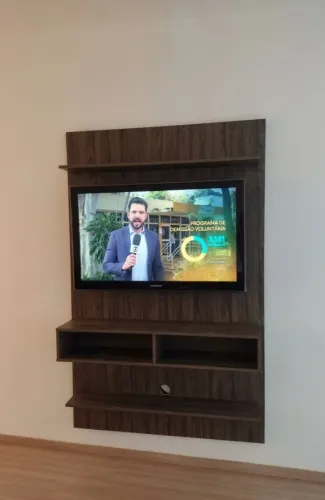 Tv 40 polegadas + painel suspenso 