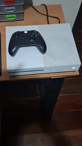 Xbox One S 1TB Branco - Excelente estado
