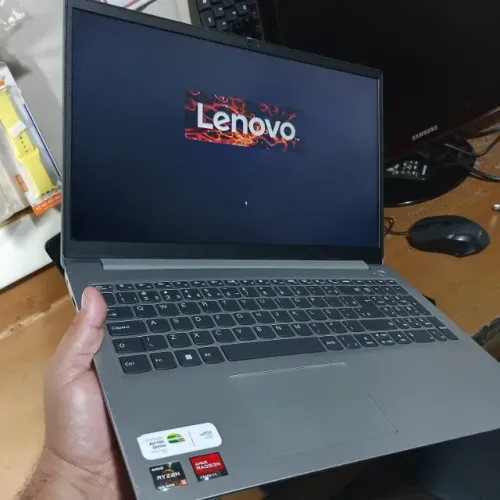 Notebook lenovo Ryzen 5 7520U com video integrado