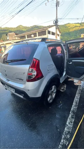 Renault Sandero Stepway Hi-flex 1.6 16V 5P 2011