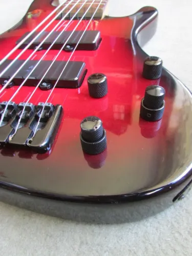 Baixo Washburn XB-126 - Excelente estado! 