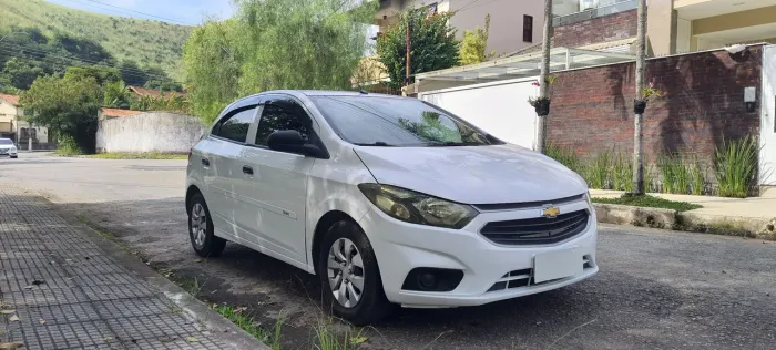 Chevrolet Onix JOY HATCH 1.0 8V FLEX MEC. 4P 2020
