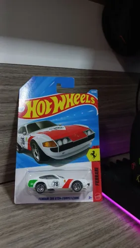 Hot wheels FERRARI 365 GTB4 COMPETIZIONE