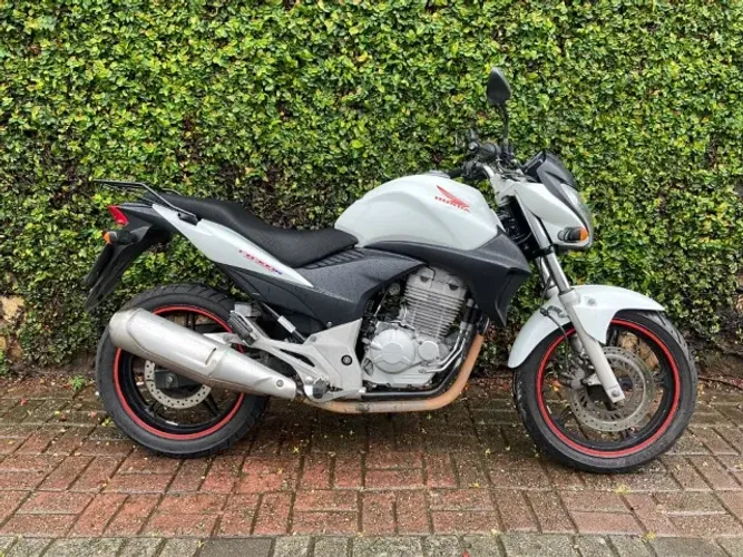 Honda CB300R 2012
