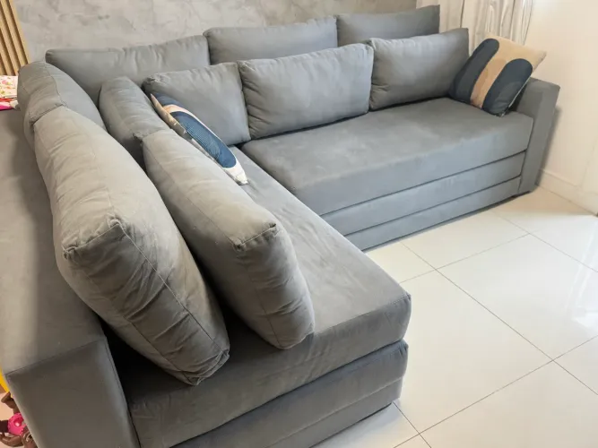 Sofá-Cama (2,5 M de Largura) - Muito Novo - Conforto Excepcional
